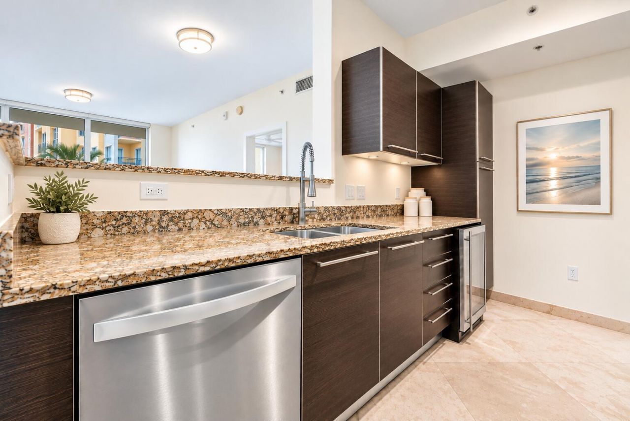 550 Okeechobee Boulevard, Unit 1207, West Palm Beach, FL 33401 Photo