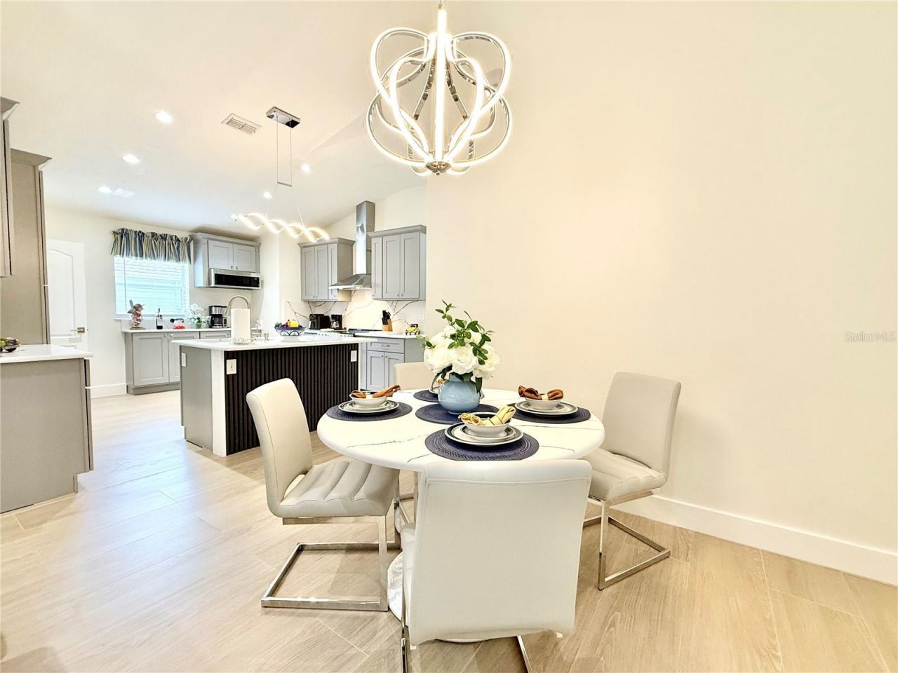 403 Sandy Ridge Drive , Davenport, FL 33896 Photo