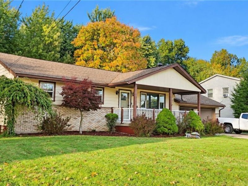848 Almasy Drive, Campbell, OH 44405 Photo 1