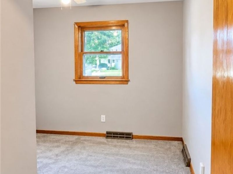 848 Almasy Drive, Campbell, OH 44405 Photo 13
