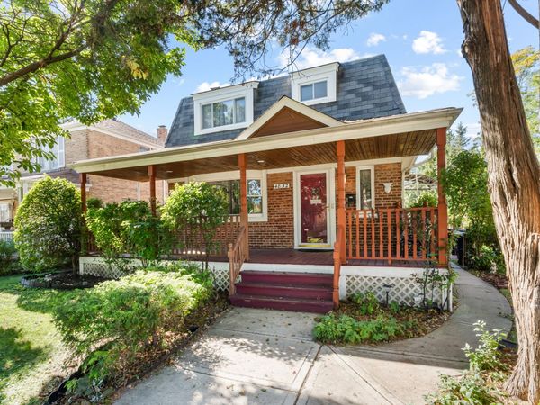 4852 N Mulligan Avenue, Chicago, IL 60630