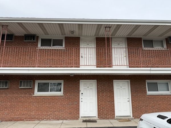 145 Dover Drive , Unit 14, Des Plaines, IL 60018