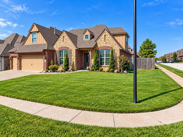 6085 E 144th Street , Bixby, OK 74008