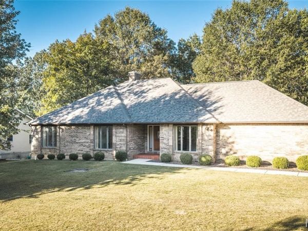 616 Brighton Court , Rolla, MO 65401