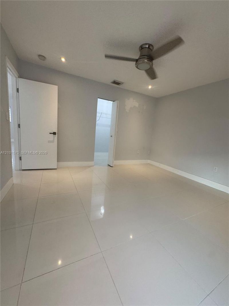 7817 W 36th Ave , Unit 204, Hialeah, FL 33018 Photo