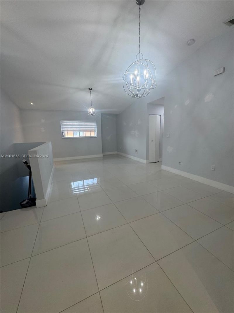 7817 W 36th Ave , Unit 204, Hialeah, FL 33018 Photo