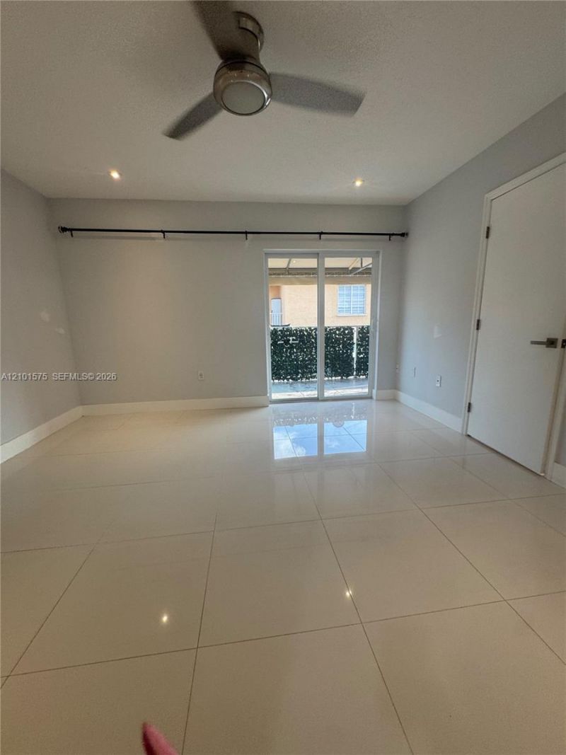 7817 W 36th Ave , Unit 204, Hialeah, FL 33018 Photo