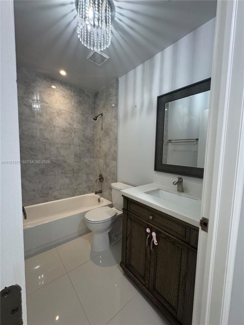 7817 W 36th Ave , Unit 204, Hialeah, FL 33018 Photo