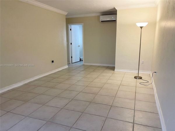 30 Park Dr , Unit 12-B, Bal Harbour, FL 33154