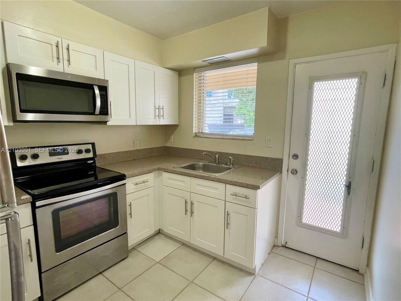 30 Park Dr, Unit 12-B, Bal Harbour, FL 33154 Photo