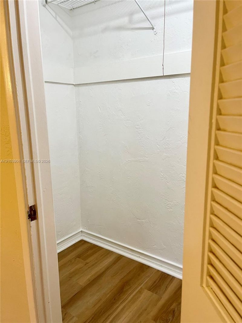 30 Park Dr, Unit 12-B, Bal Harbour, FL 33154 Photo