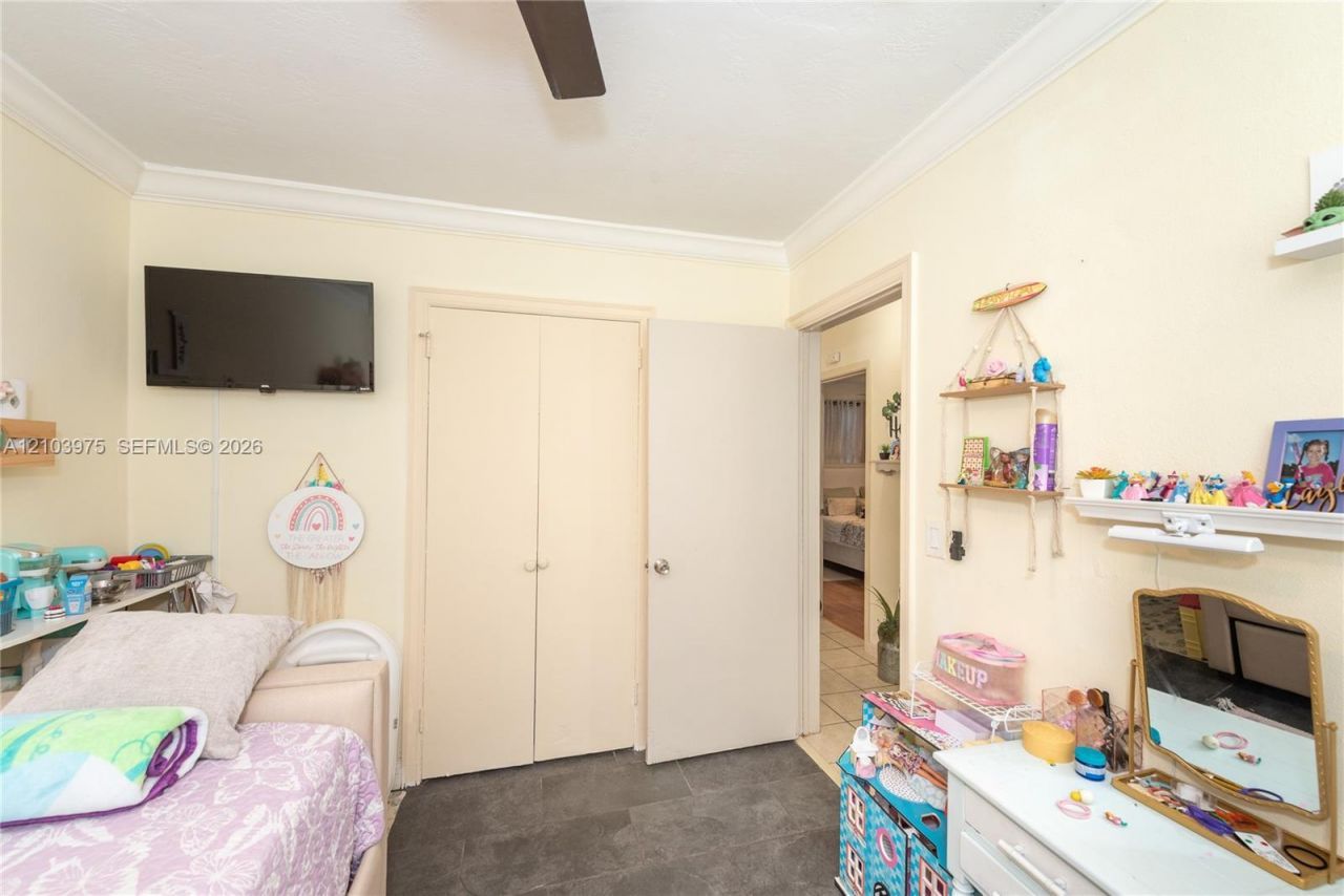 851 Caroline Cir , West Palm Beach, FL 33413 Photo