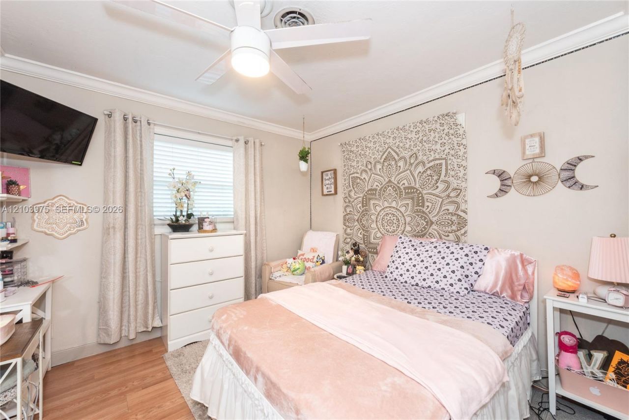 851 Caroline Cir , West Palm Beach, FL 33413 Photo