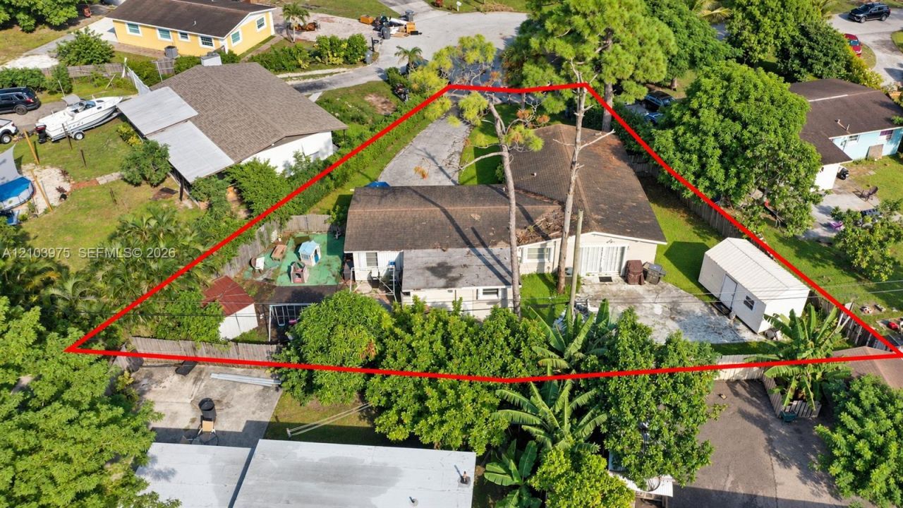 851 Caroline Cir , West Palm Beach, FL 33413 Photo