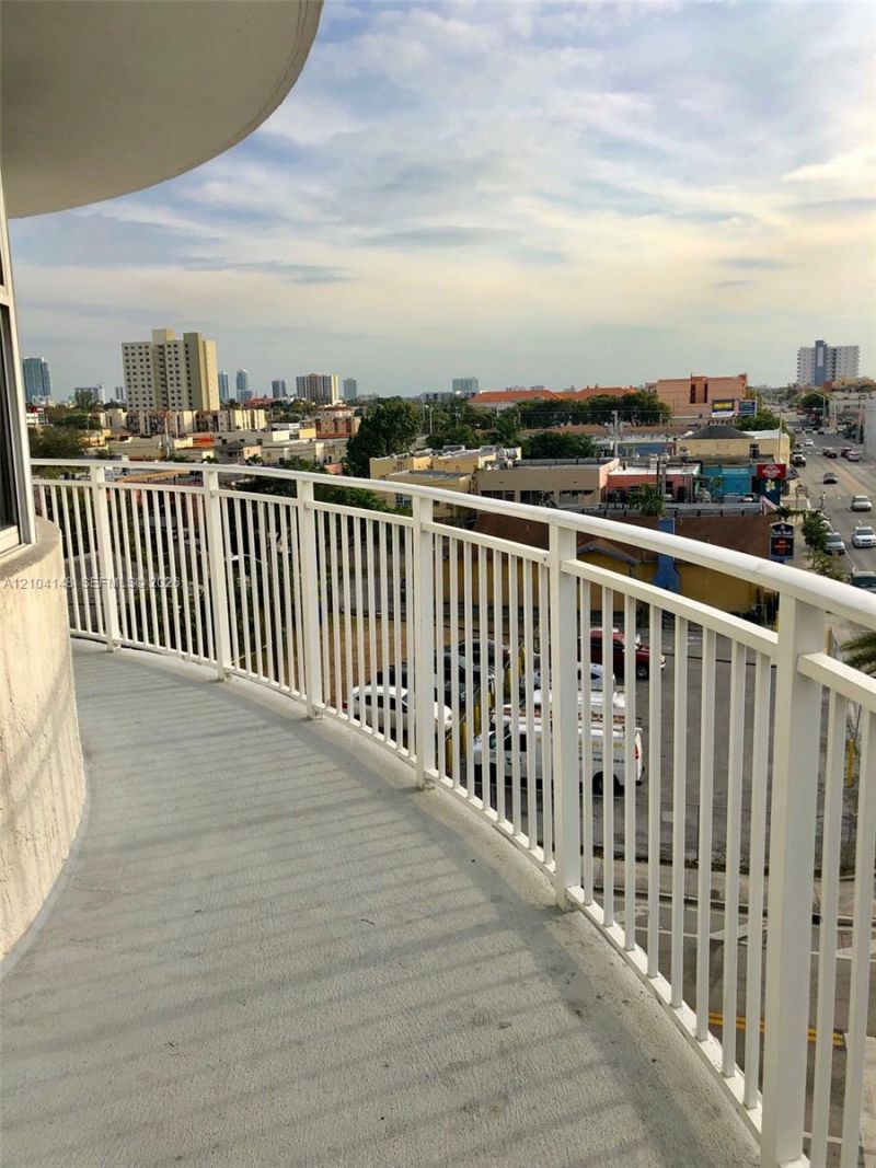 219 NW 12th Ave , Unit 408, Miami, FL 33128 Photo