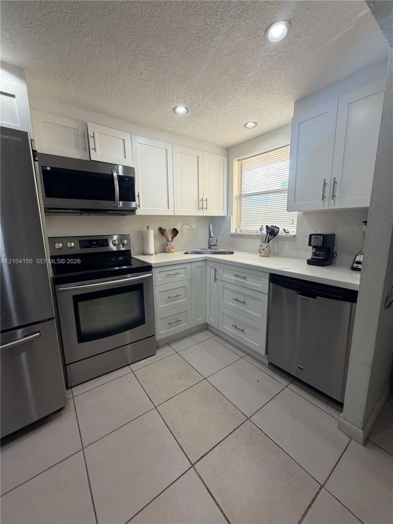 8880 Sunrise Lakes Blvd, Unit 101, Sunrise, FL 33322 Photo