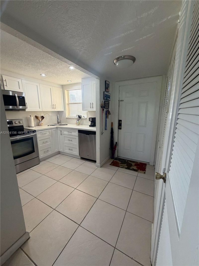 8880 Sunrise Lakes Blvd, Unit 101, Sunrise, FL 33322 Photo