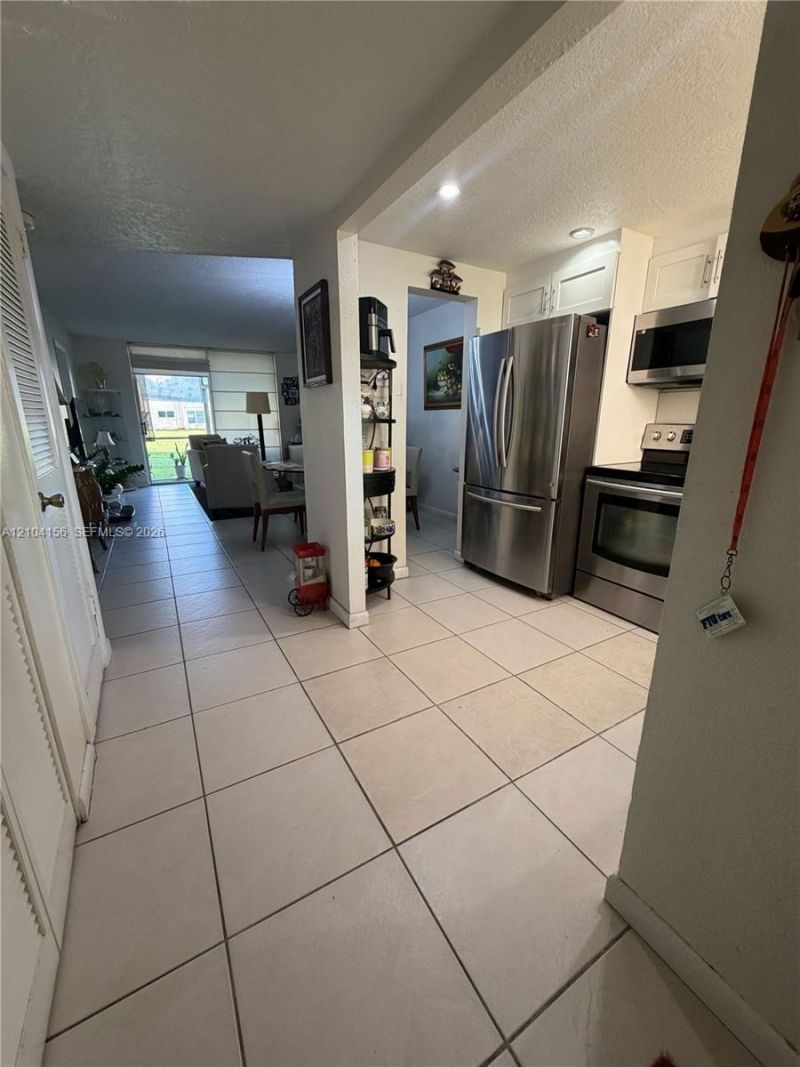8880 Sunrise Lakes Blvd, Unit 101, Sunrise, FL 33322 Photo