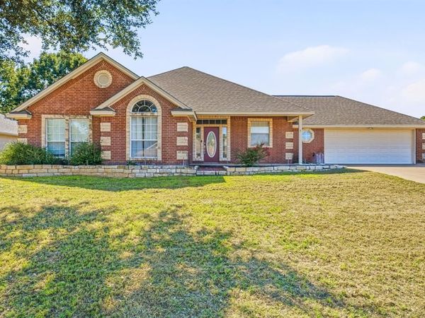 1466 Oakwood Drive, Stephenville, TX 76401