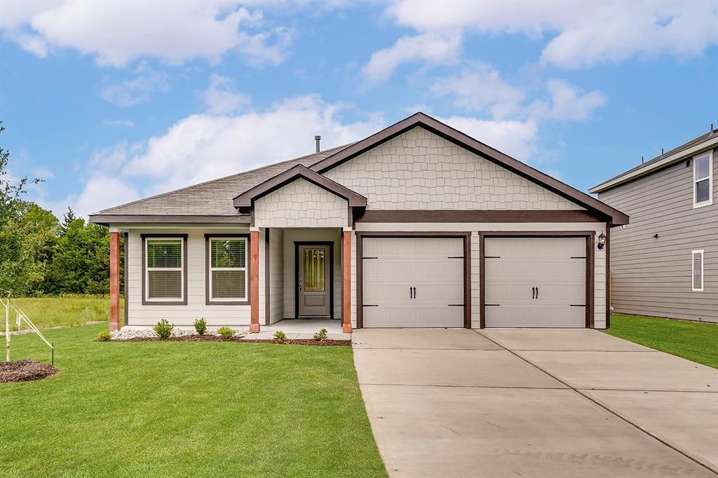 132 North Island Drive, Terrell, TX 75160 Main Photo