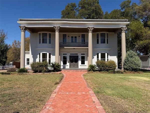 1012 W 3rd Avenue, Corsicana, TX 75110