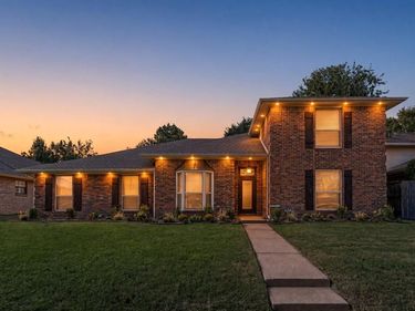 6423 Ridgemont Drive, Dallas, TX 75214