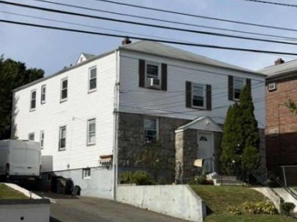 352 Lakeview Ave, Clifton, NJ 07011