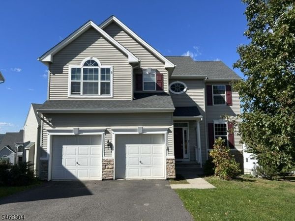 164 Sowers Dr, Mount Olive, NJ 07840
