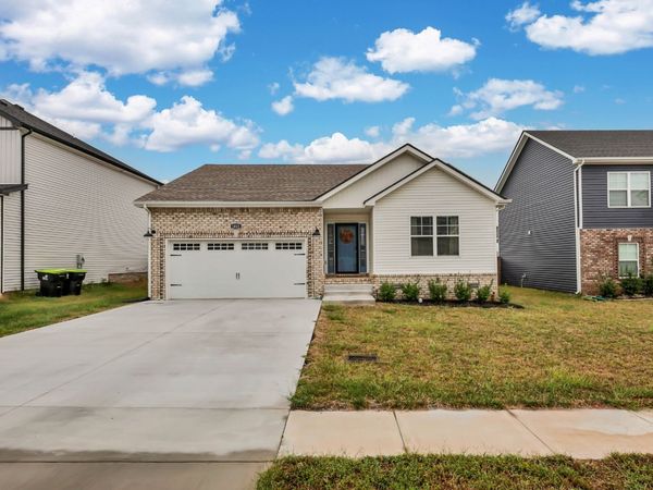 1025 Tufnel Dr , Clarksville, TN 37040