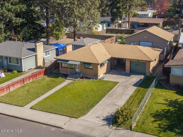 6804 N Stevens St , Spokane, WA 99208