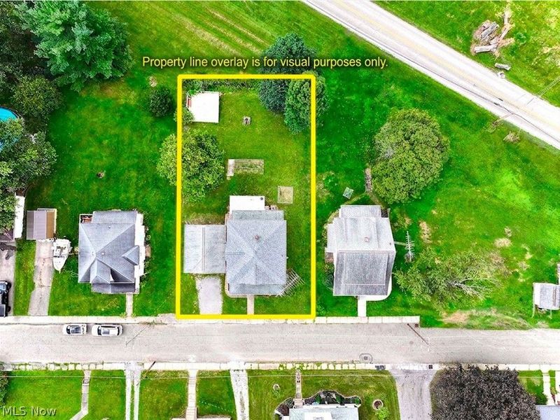 215 West, Baltic, OH 43804 Photo 2