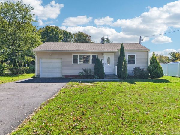4 Patton Street, Brentwood, NY 11717