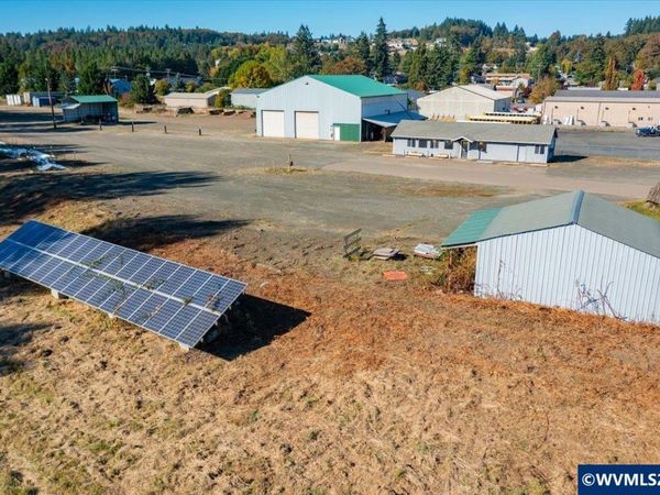 310 S 9th St, Philomath, OR 97370