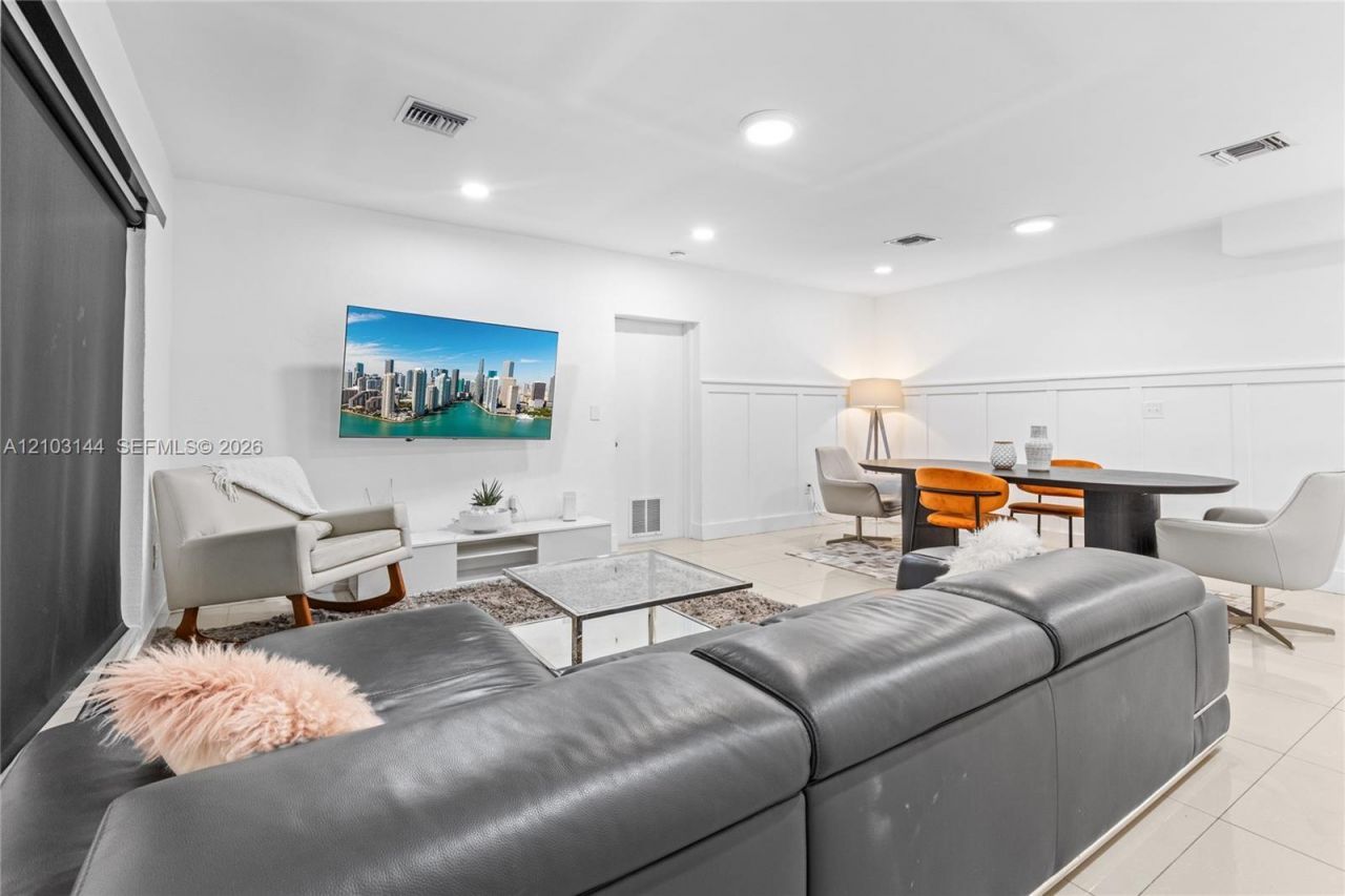 1195 NE 147th St , Unit ., North Miami, FL 33161 Photo