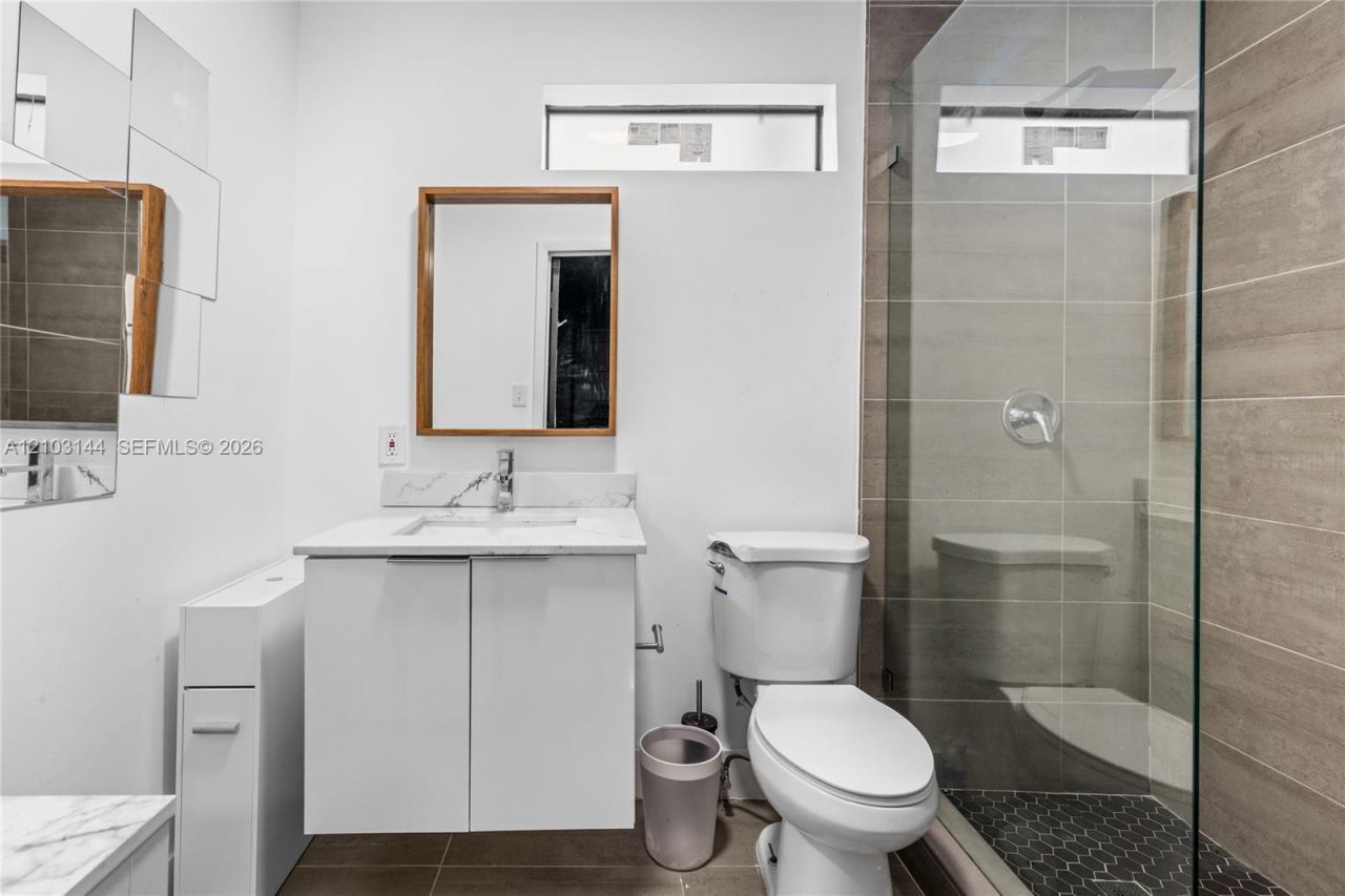 1195 NE 147th St , Unit ., North Miami, FL 33161 Photo