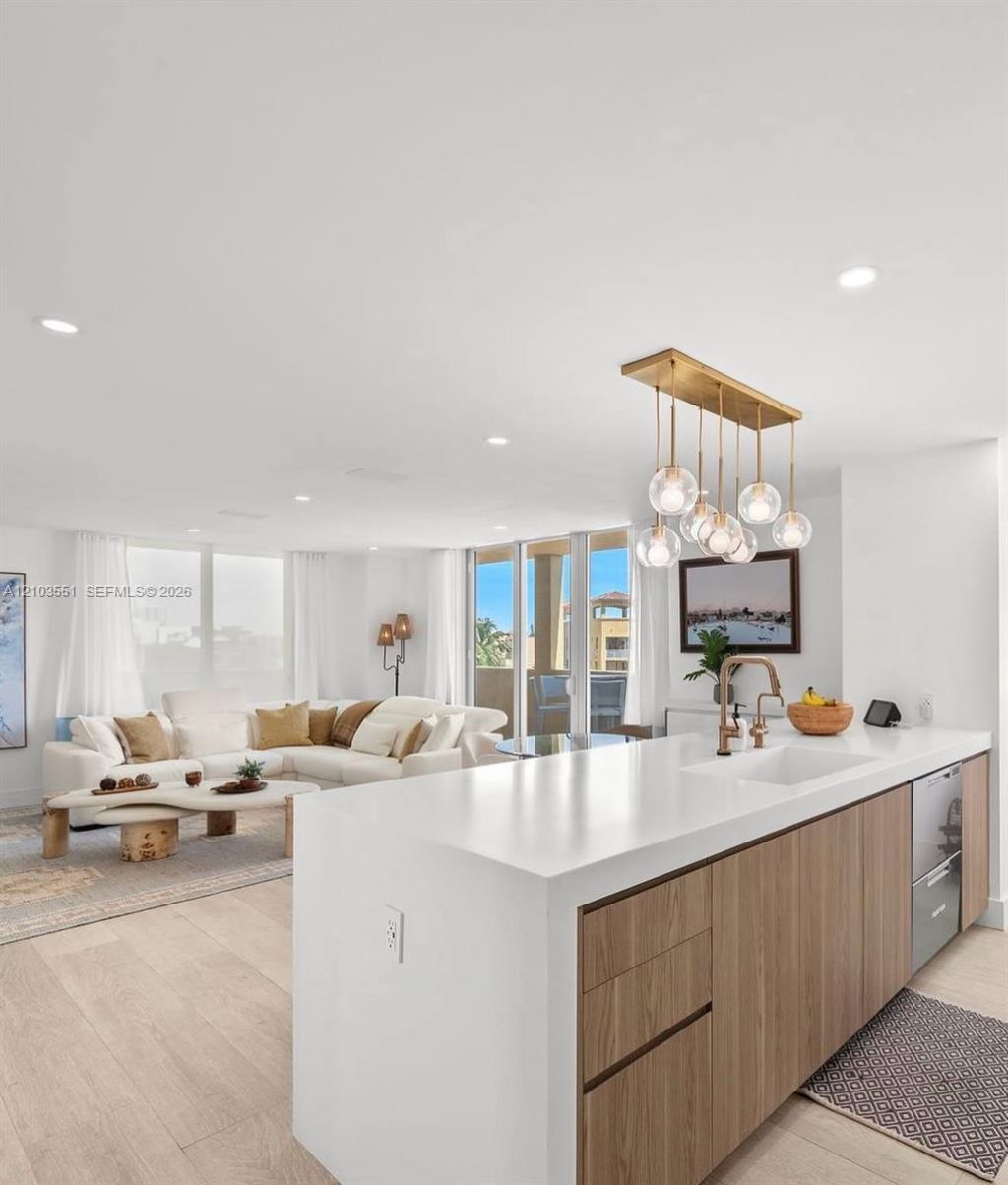 90 Alton Rd, Unit 511, Miami Beach, FL 33139 Photo