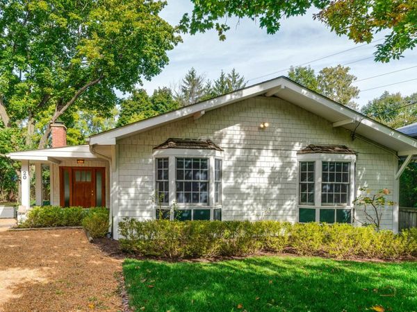 20 W Old Elm Road, Lake Forest, IL 60045