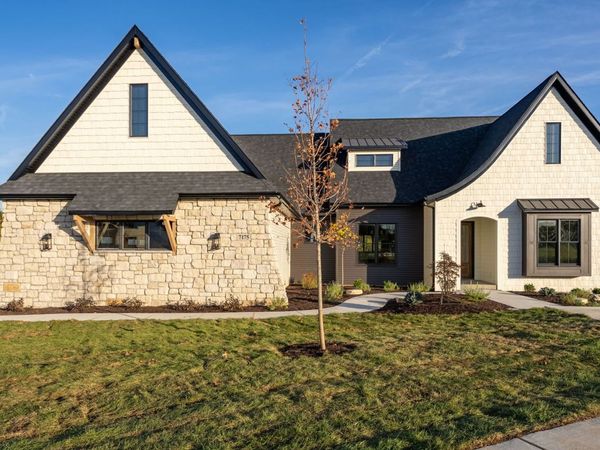 7175 Spring Creek Drive , Bettendorf, IA 52722