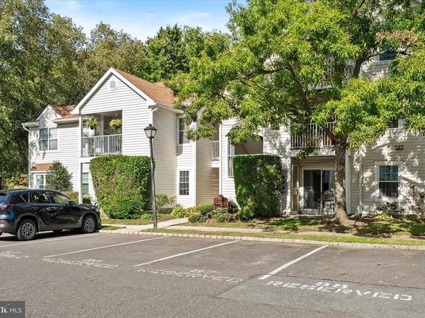 522 WALDEN CIRCLE, ROBBINSVILLE, NJ 08691