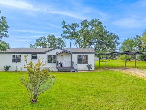 104 Hill Top Court, Springtown, TX 76082