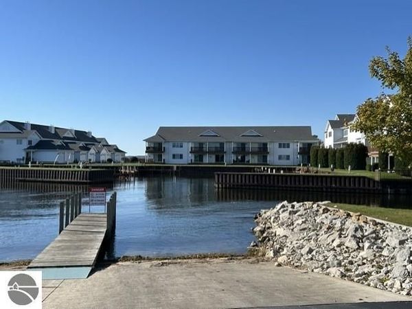 911 Lake Street W, Tawas City, MI 48763