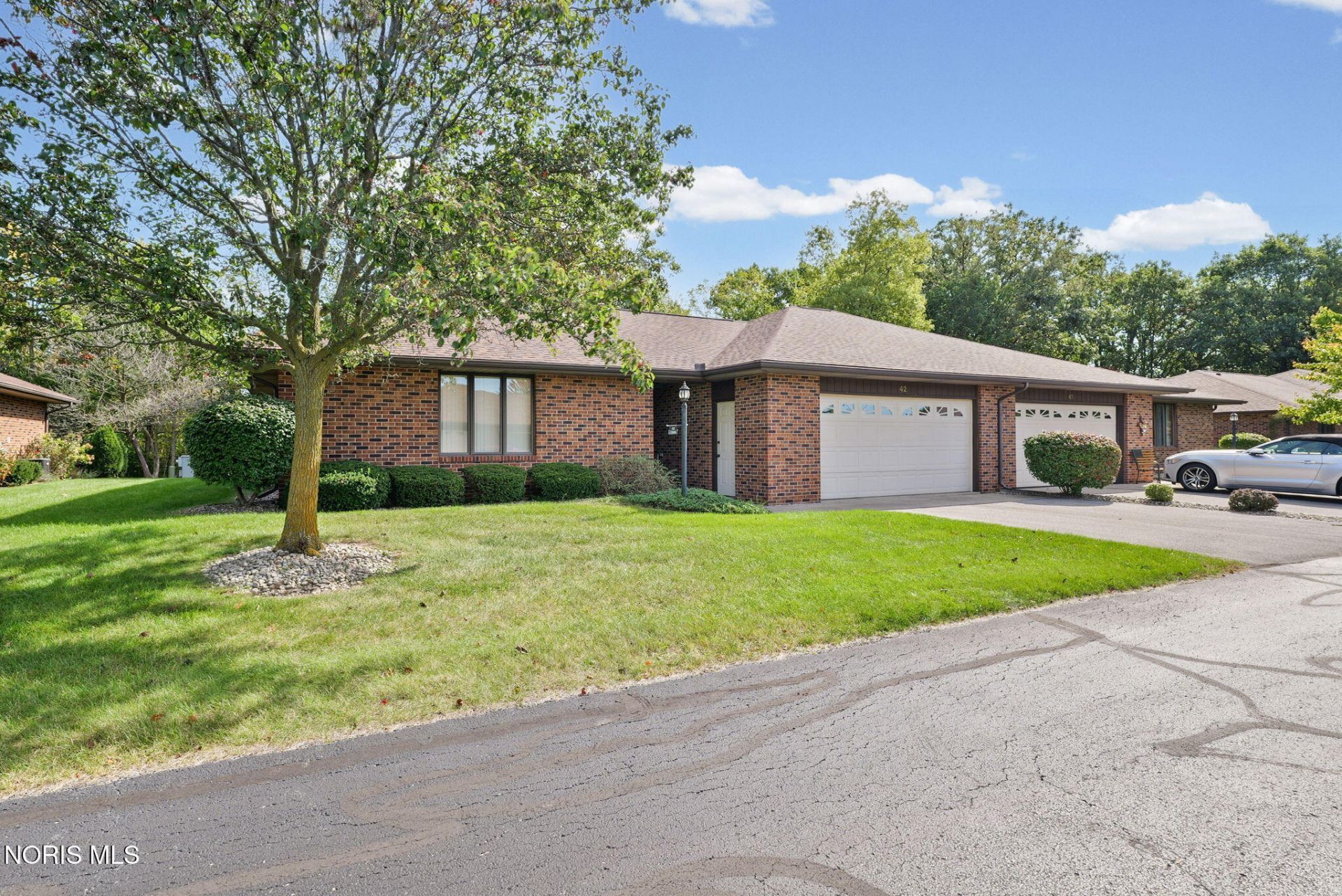 42 La Plas Drive, Findlay, OH 45840 Main Photo