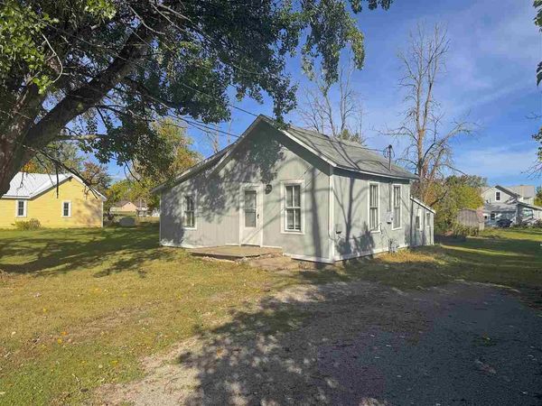 1020 Division St., Cheboygan, MI 49721