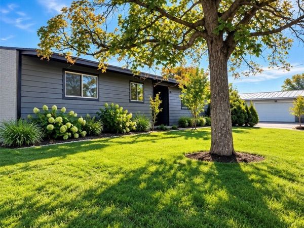 221 Loring Drive , Moses Lake, WA 98837
