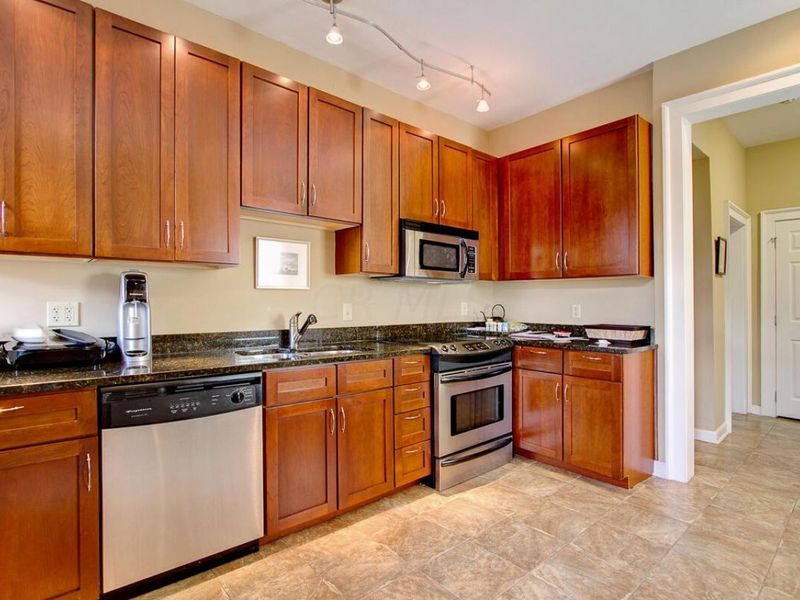 647 S 3rd Street, Unit C, Columbus, OH 43206 Photo 10
