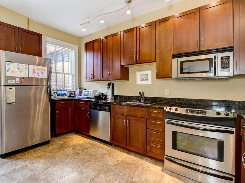 647 S 3rd Street, Unit C, Columbus, OH 43206 Photo 8
