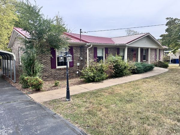 624 Crestland Dr , Columbia, TN 38401