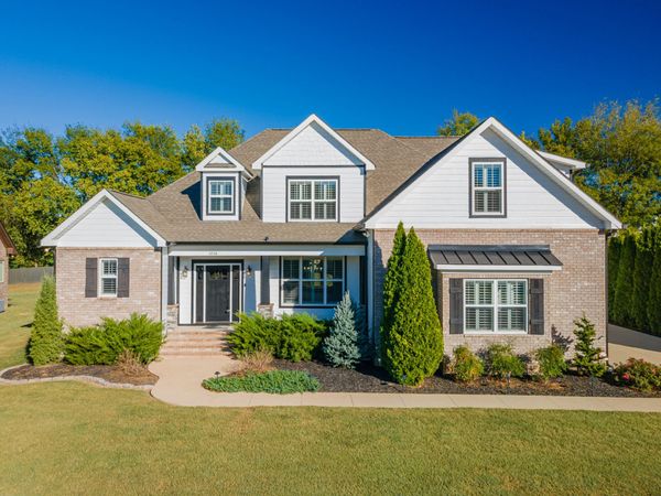 3238 Mecklenburg Dr , Columbia, TN 38401