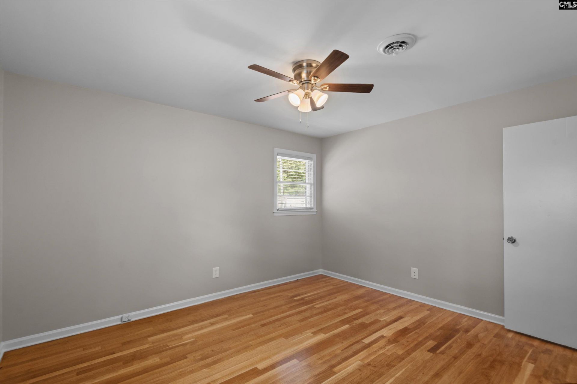 308 Westbridge Road  Photo 15