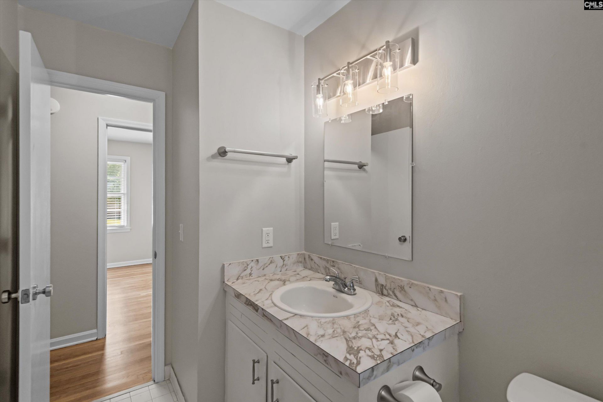 308 Westbridge Road  Photo 19